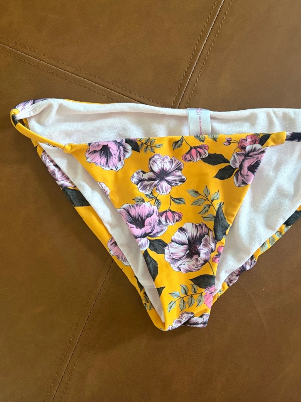 No Boundaries (target brand) womens size small 3-5 yellow floral bikini bottoms